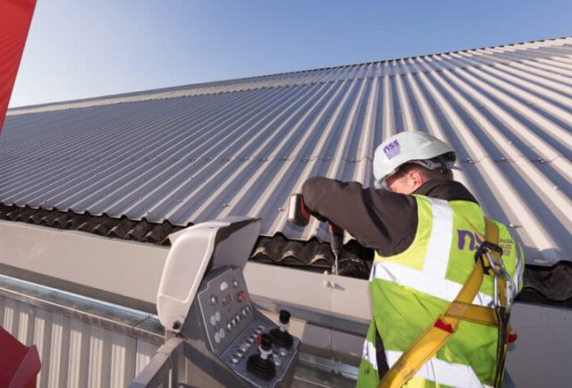 How To Choose The Best Gutter Cleaning Contractor